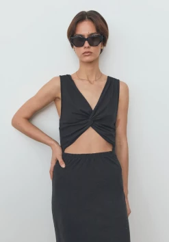 Viktoria & Woods | Miami Dress - Black -Kameli Shop ScreenShot2022 11 21at3.58.44PM
