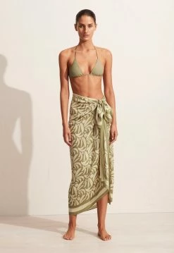 Matteau | Silk Sarong - Sage Palmas -Kameli Shop The String Triangle Top Silk Sarong Sage Palmas 1 1440x e6f0968a 8c03 4925 a432 2219cf416736
