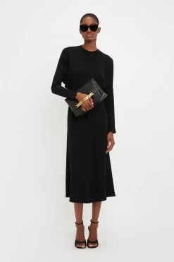 Victoria Beckham | Dolmain Midi Dress - Black -Kameli Shop UntitledSession5505 b 2200x a3c3e51f 8134 44eb b0ee 498587bd369b