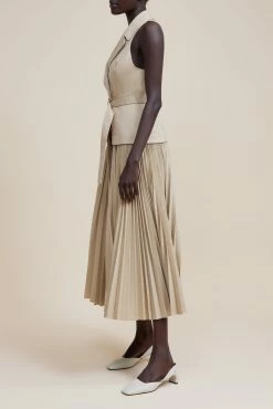 ACLER | Cliff Dress - Safari Green 8 ACLER | Cliff Dress - Safari Green -Kameli Shop b174277323c84a05a35b7566a3e623f3