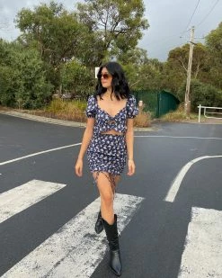 Kameli Boutique Genevieve Floral Mini Dress - Navy -Kameli Shop genevievefloralminidress1