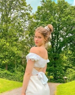 Kameli Boutique Callie Mini Skirt - White -Kameli Shop image ad1a631e 1c25 474d afc9 5ac64e3930d3