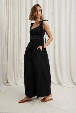 Caitlin Crisp | Meadow Dress - Black -Kameli Shop p 052e4398 1a89 4024 a497 9c16958d6650